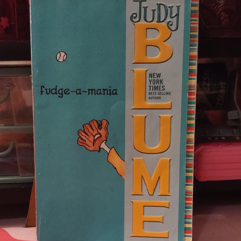 Judy Blume Fudge-a-Mania Book - Blue Cover